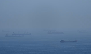 কিভাবে ২৪ ঘণ্টায় হরমুজ প্রণালি বন্ধ হয়ে গেল?