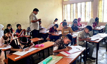 প্রাথমিক বৃত্তি পরীক্ষা দিতে আসেনি ৩৩.৯% শিক্ষার্থী