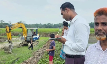 বেগমগঞ্জে কৃষিজমির মাটি কাটার অপরাধে ২ লাখ টাকা জরিমানা