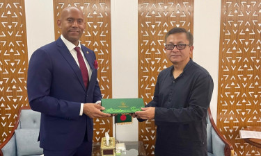 কানাডিয়ান উদ্যোক্তাদের সৌর বিদ্যুৎ খাতে বিনিয়োগের আহ্বান