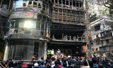 বেইলি রোডে অগ্নিকাণ্ড : ১৩ ব্যবসায়ীর বিরুদ্ধে গ্রেপ্তারি পরোয়ানা