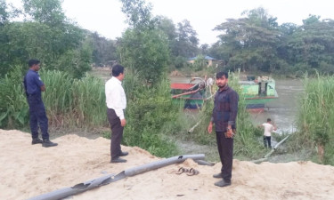 আনোয়ারায় অবৈধ বালু উত্তোলনে অভিযান, ড্রেজারসহ সরঞ্জাম জব্দ