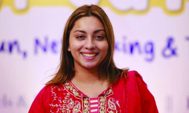 মেঘনা আলম লিখলেন : ভোগ নয়, আমি অবদানকে বেছে নিলাম