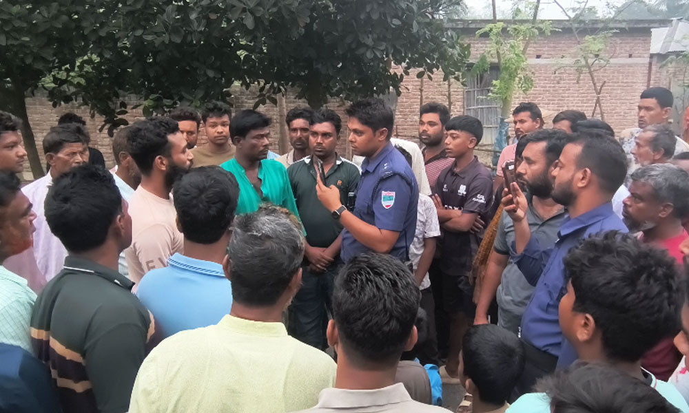 ভোরে বিএনপি নেতাকে গুলি, হাসপাতালে ভর্তি