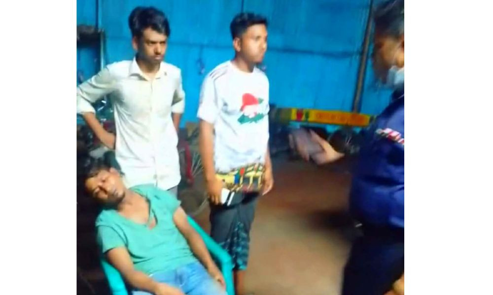 ফতুল্লায় ডিবি পরিচয়ে অপহরণের চেষ্টা : গুলিবিদ্ধ ৪, আটক ১