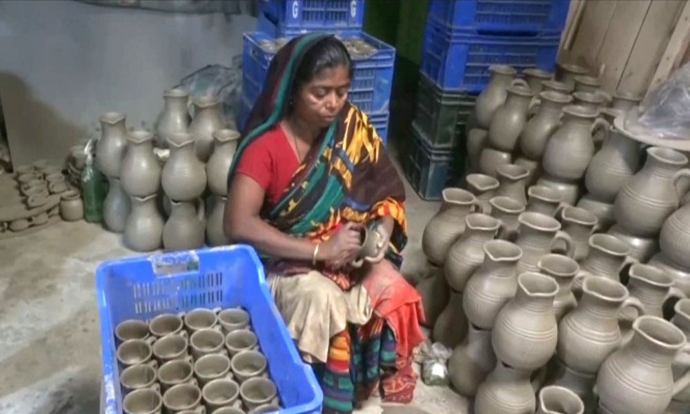 সংকটে মৃৎশিল্পীদের জীবন-জীবিকা