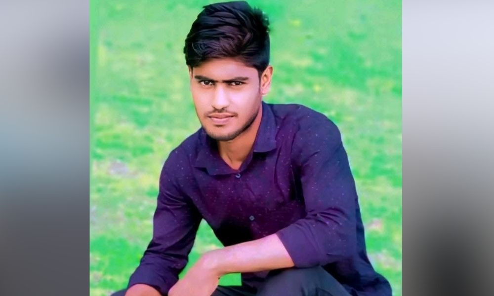 ঈশ্বরগঞ্জে চুরির অভিযোগে যুবকের বুকে দেওয়া হয় মই চাপা, অতঃপর...