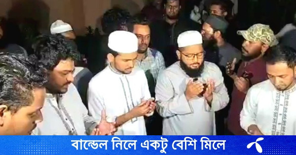 দোয়া নিতে হাটহাজারী মাদরাসায় এনসিপির মুখপাত্র আসিফ মাহমুদ