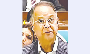 তেলের দাম বাড়লেও পাম্পে কমেনি ভিড়, দীর্ঘ অপেক্ষা