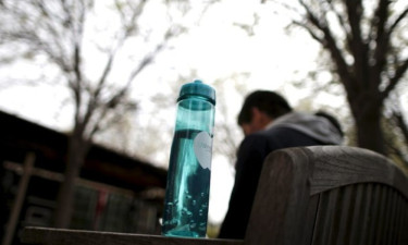 যে সহজ ১২টি উপায়ে বাড়াতে পারেন পানিপানের পরিমাণ