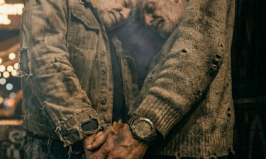 বন্ধুর কবর খুঁড়তে গিয়ে কবরেই মারা গেলেন অপর বন্ধু