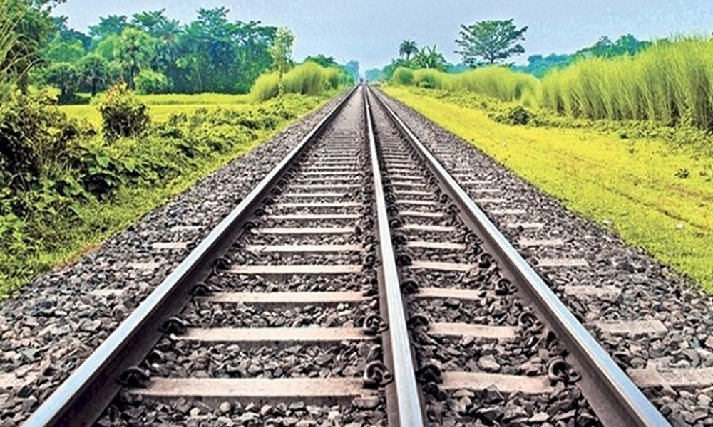 সীতাকুণ্ডে ট্রেনে কাটা পড়ে নিহত ১