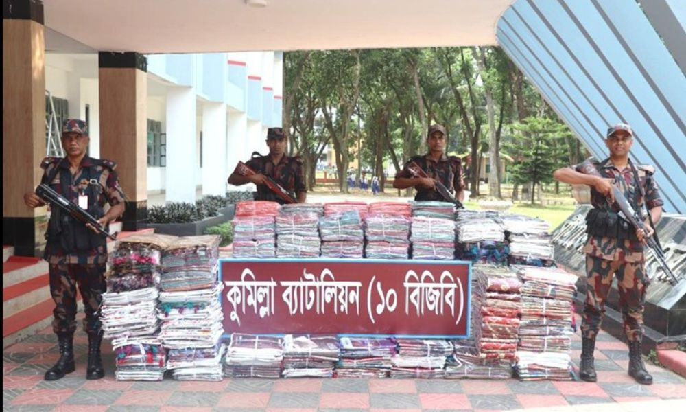 বিজিবির অভিযানে ৭২ লাখ টাকার ভারতীয় শাড়ি জব্দ