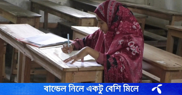 ৩ দিন আগে সিজার, নবজাতক রেখে পরীক্ষার হলে মা