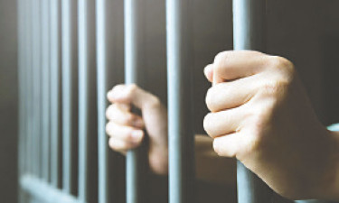 হাসপাতালে নেওয়ার পথেই অর্ধেকের বেশি বন্দির মৃত্যু