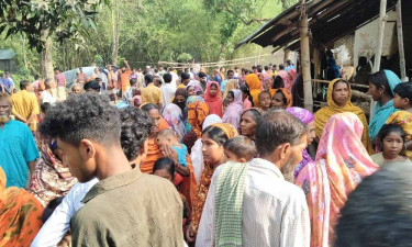 একই পরিবারের ৪ জনের গলা কাটা লাশ উদ্ধার