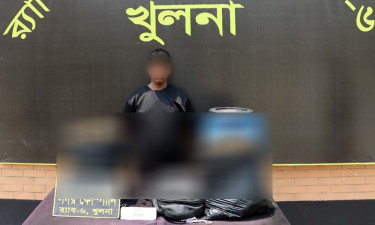 ফকিরহাটে ১৩ কেজি গাঁজাসহ মাদক কারবারি গ্রেপ্তার