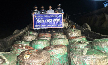 মেঘনা নদী থেকে ৪ হাজার ২০০ লিটার পেট্রল জব্দ