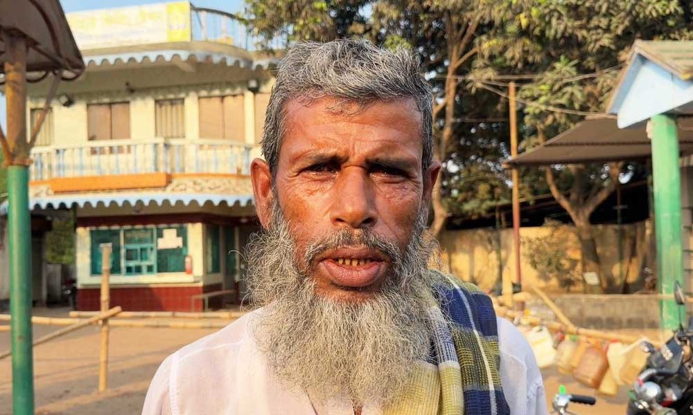 ‘১৭ বছর পর ধান লাগিয়েছি, তেলের অভাবে পানি দিতে পারছি না’