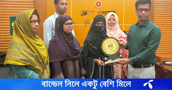 বাল্যবিবাহ ঠেকানো সেই শিক্ষার্থী পেল ‘কন্যা সাহসিকতার’ সম্মাননা স্মারক