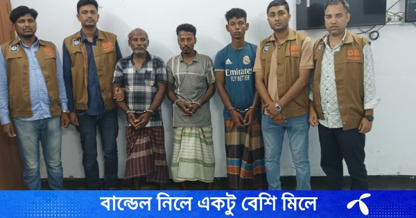 নওগাঁয় একই পরিবারের চারজনকে হত্যায় গ্রেপ্তার ৩