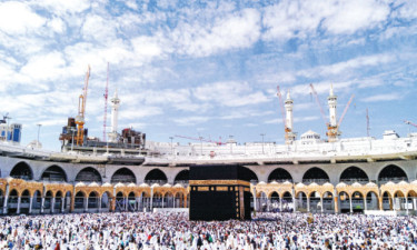 হজের বহুমুখী উপকারিতা ও তাৎপর্য