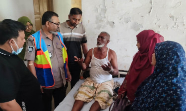 পদ্মায় দুর্বৃত্তদের হামলায় পাঁচ পুলিশ সদস্যসহ ৬ জন গুলিবিদ্ধ