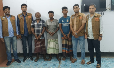 নওগাঁয় একই পরিবারের চারজনকে হত্যায় গ্রেপ্তার ৩