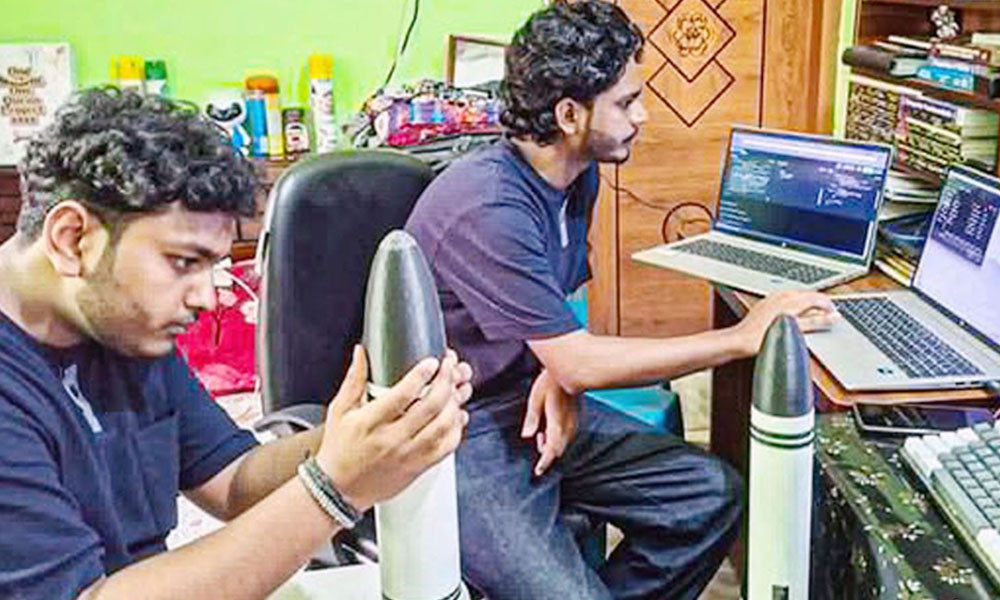 গ্রাম থেকে মিসাইল ভাবনা, স্বপ্ন দেখছে মামা-ভাগ্নে