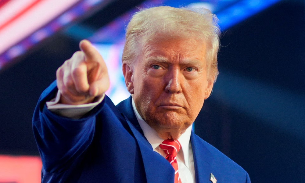 ‘ভারত-চীনের মানুষ শিশু জন্ম দিতে যুক্তরাষ্ট্রে আসে’—ট্রাম্পের শেয়ার করা পডকাস্ট ঘিরে বিতর্ক