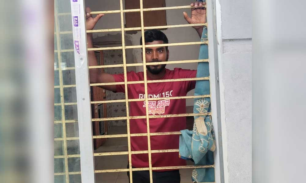 এসআইকে ‘ম্যাডাম’ ডাকায় যুবককে থানায় আটকে রাখার অভিযোগ