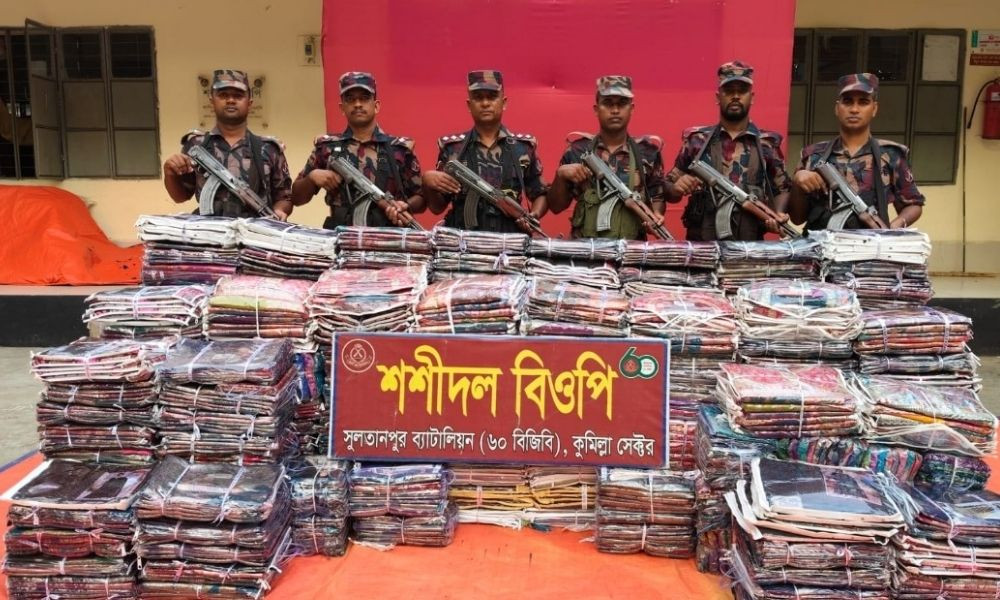 ব্রাহ্মণপাড়ায় ৮৪ লাখ টাকার ভারতীয় শাড়ি জব্দ