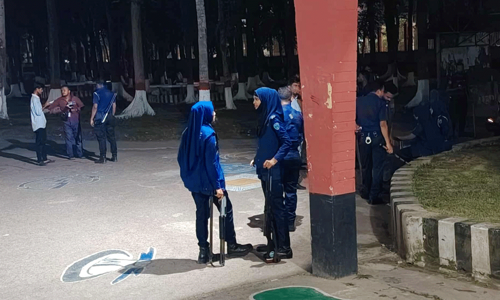 কুমিল্লায় ছাত্রদল-ছাত্রশিবির সংঘর্ষ, ক্যাম্পাসে পুলিশ মোতায়েন