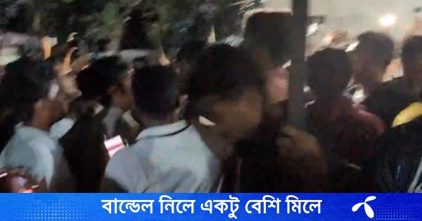 শাহবাগে ছাত্রদল-ছাত্রশিবির মুখোমুখি, থানার ভেতর মুসাদ্দিকের ওপর হামলা