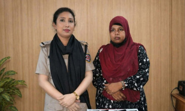 ৪ হাজার পিস ইয়াবাসহ নারী আটক