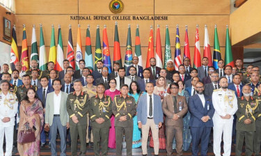 সফলভাবে ক্যাপস্টোন কোর্স সম্পন্ন করায় সেনাপ্রধানের অভিনন্দন