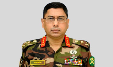 মালয়েশিয়া সফর শেষে দেশে ফিরলেন সেনাপ্রধান