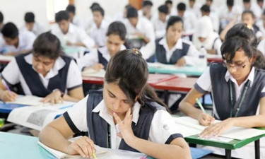 এসএসসির দ্বিতীয় দিনে ২৭ হাজার পরীক্ষার্থী অনুপস্থিত