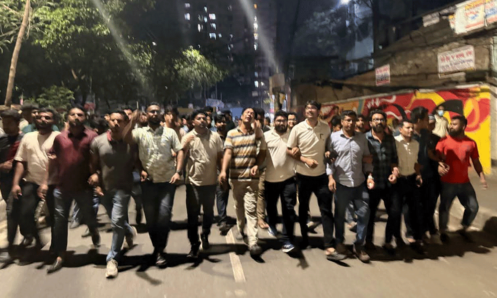 প্রধানমন্ত্রী ও তার কন্যাকে নিয়ে কুরুচিপূর্ণ পোস্ট, জবি ছাত্রদলের প্রতিবাদ