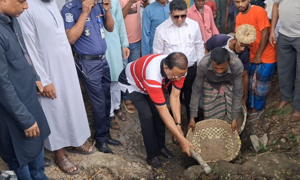 নোয়াখালীতে খাল পুনঃখনন কাজের উদ্বোধন