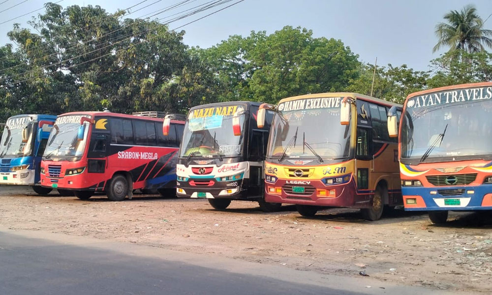 চাঁপাইনবাবগঞ্জের সব রুটে যানবাহন চলাচল বন্ধ