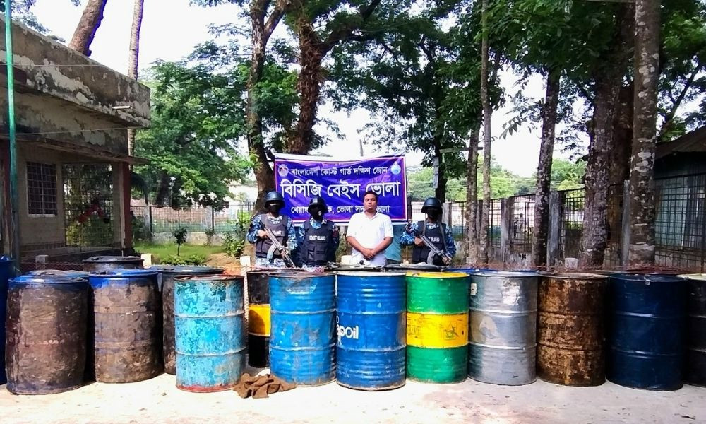 ভোলায় ২,৮৫০ লিটার জ্বালানি তেল ও ৯০০ লিটার ভেজাল ভোজ্যতেল জব্দ