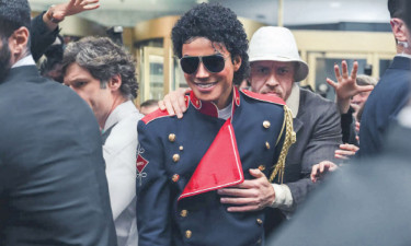 আজ থেকে বিশ্বজুড়ে ‘মাইকেল’