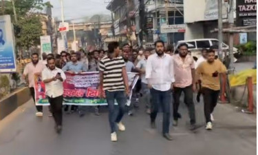 ঢাকা ও চট্টগ্রামের বিভিন্ন এলাকায় নিষিদ্ধ ছাত্রলীগের মিছিল