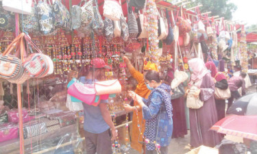 বলীখেলা আজ, মেলায় জমজমাট কেনাকাটা