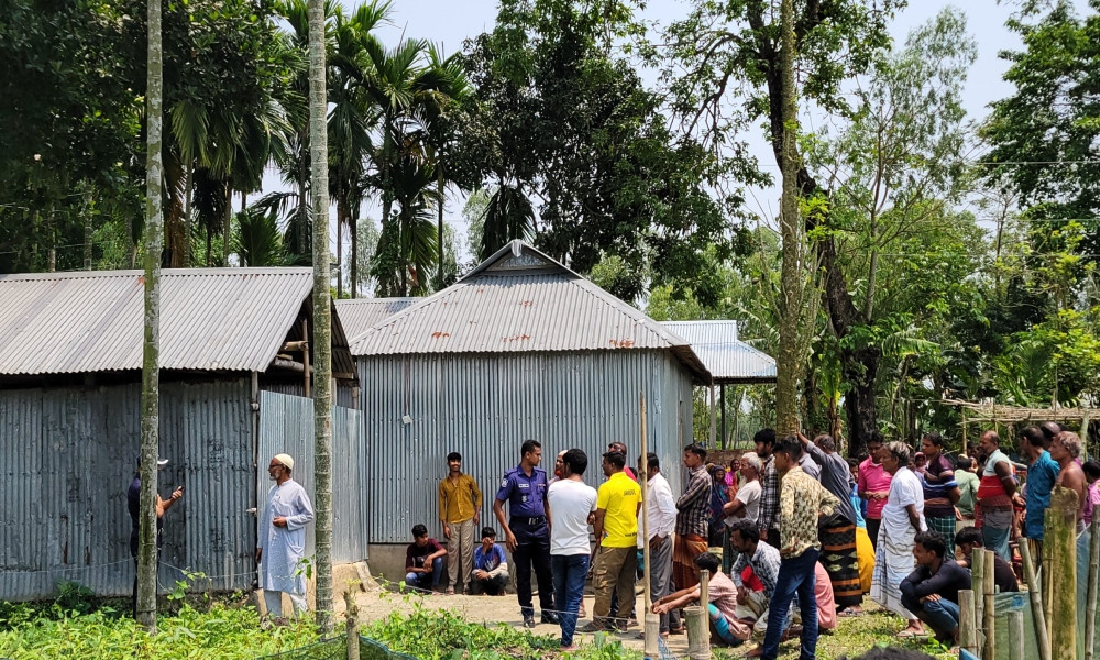 কুড়িগ্রামে মানসিক ভারসাম্যহীন নারীর ঝুলন্ত মরদেহ উদ্ধার