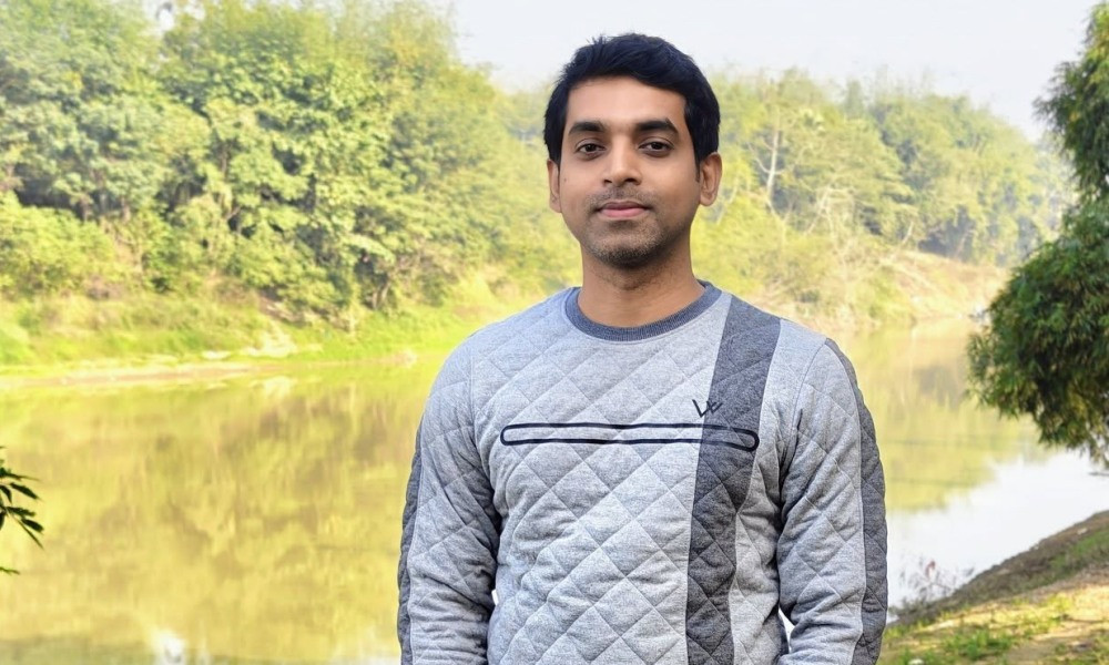 মহাসড়কের পাশে পড়ে ছিল কাস্টমস কর্মকর্তার লাশ