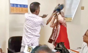 রাজশাহীতে কলেজে নারী শিক্ষককে হেনস্তা বিএনপি নেতা বহিষ্কার