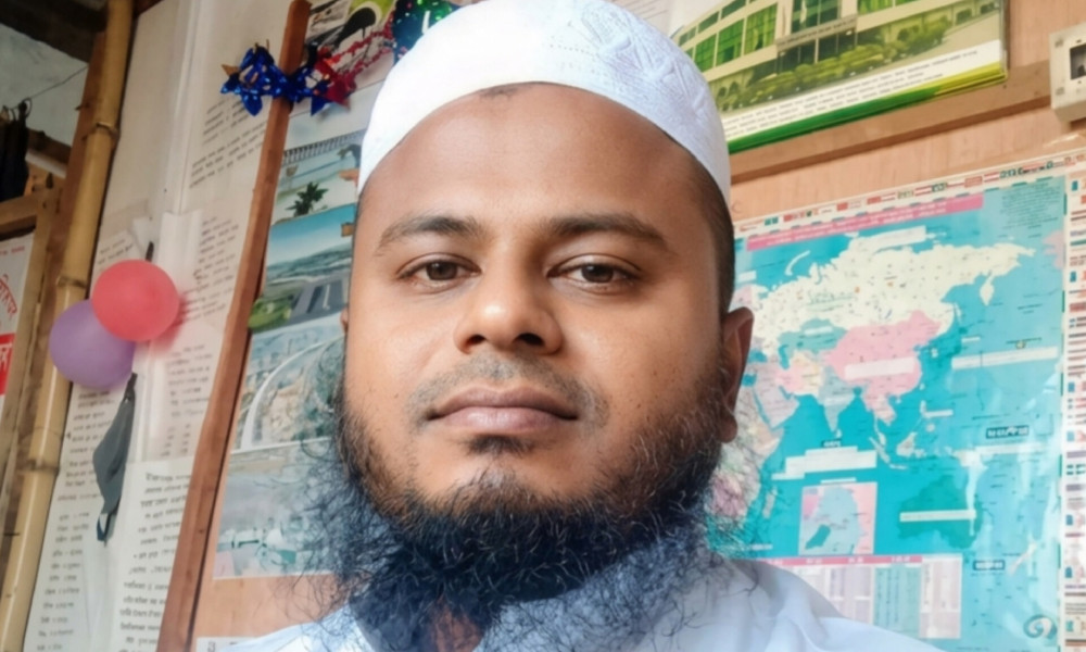 মাদরাসা শিক্ষকের বিরুদ্ধে ছাত্রীকে নিপীড়নের অভিযোগ