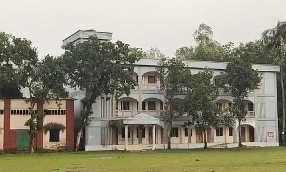 বগুড়ায় ভুল সেটে এসএসসি পরীক্ষা, কেন্দ্র সচিবকে অব্যাহতি